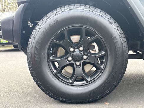 Used 2020 Jeep Wrangler Unlimited Sport image 12