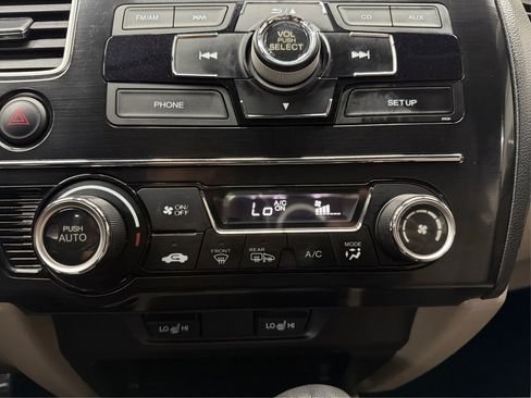 Used 2013 Honda Civic Hybrid Sedan image 20