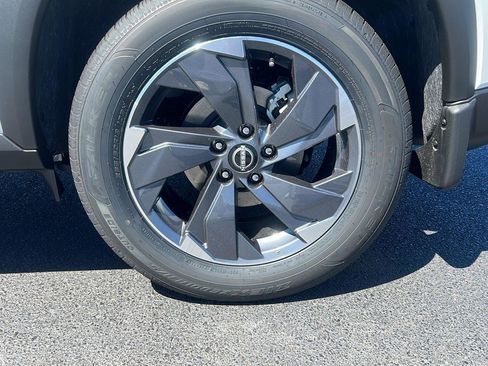 New 2026 Nissan Rogue SV w/ SV Premium Package image 9