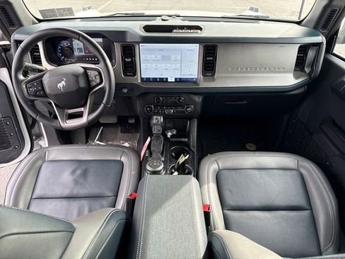 Used 2024 Ford Bronco Outer Banks AWD/4WD image 18