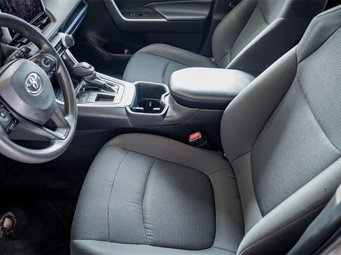 Used 2024 Toyota RAV4 LE image 11