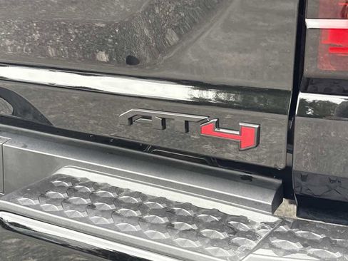 Used 2024 GMC Canyon AT4 w/ Technology Package image 31