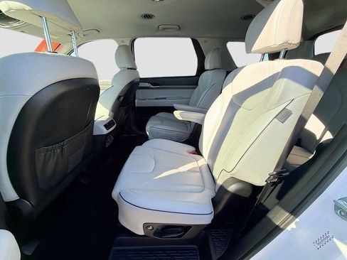 Used 2024 Hyundai Palisade SEL FWD image 24