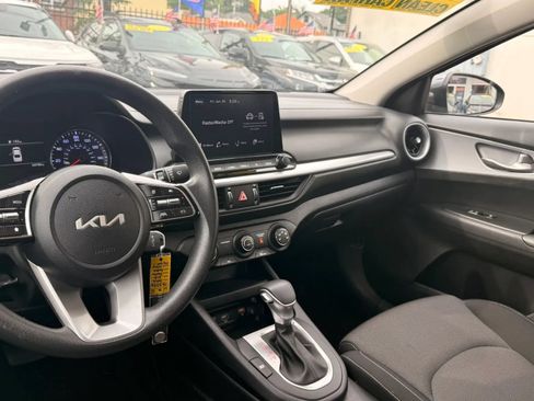 Used 2024 Kia Forte LXS FWD image 17