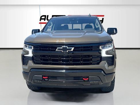 Used 2023 Chevrolet Silverado 1500 LT Trail Boss w/ Convenience Package II AWD/4WD image 2