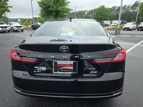 Used 2026 Toyota Camry XLE w/ Premium Plus Package FWD image 9