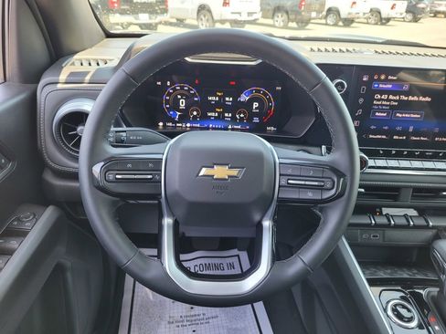 Used 2026 Chevrolet Colorado LT w/ Advanced Trailering Package AWD/4WD image 16