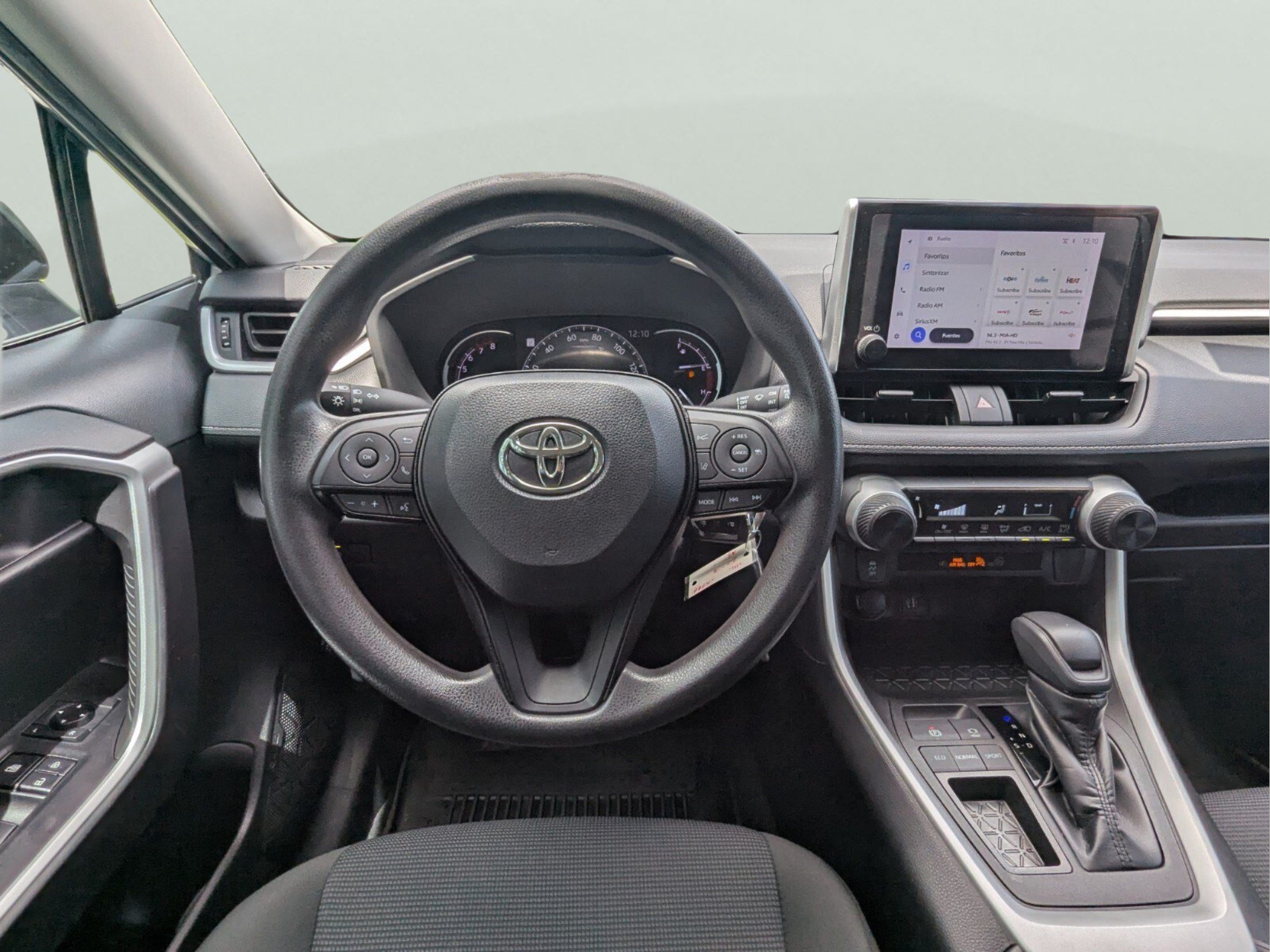 Used 2023 Toyota RAV4 LE FWD image 14