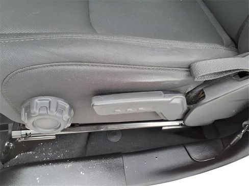 Used 2022 Jeep Gladiator Willys image 15