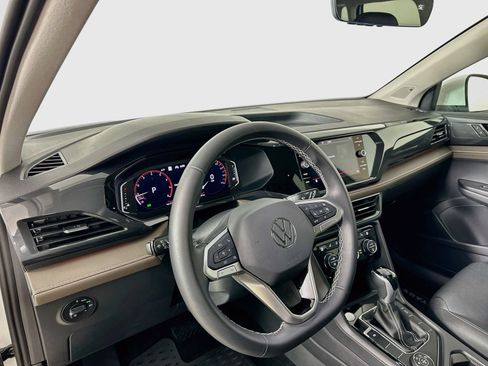 Certified 2024 Volkswagen Taos SEL AWD/4WD image 32