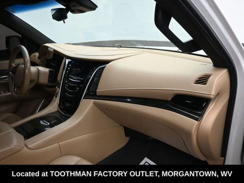 Used 2019 Cadillac Escalade Platinum image 14