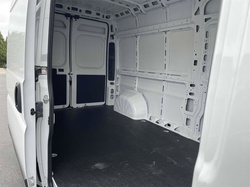 New 2025 RAM ProMaster 2500 w/ Convenience Group image 27