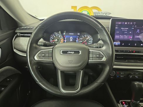 Used 2022 Jeep Compass Latitude w/ Sun and Sound Group image 14