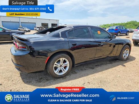 Used 2015 Dodge Charger SE RWD image 4