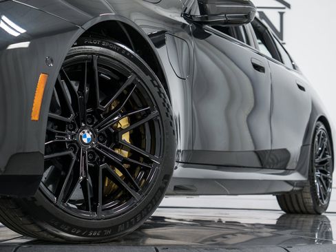 Used 2026 BMW M5 w/ Carbon Package image 28