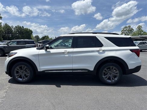 New 2025 Ford Explorer Active w/ Active Comfort Package image 5