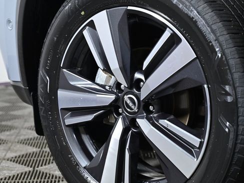 Used 2023 Nissan Rogue SL w/ SL Premium Package image 35