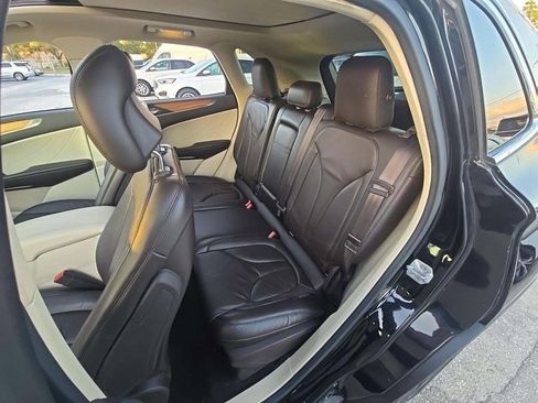 Used 2016 Lincoln MKC Select w/ Lincoln MKC Climate Package image 9