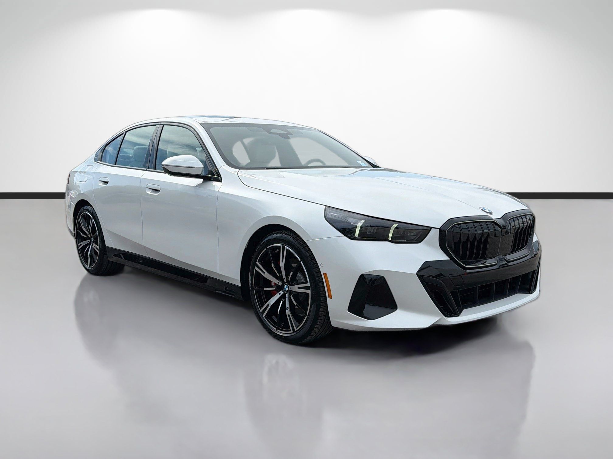 New 2027 BMW 530i xDrive w/ M Sport Package AWD/4WD image 1