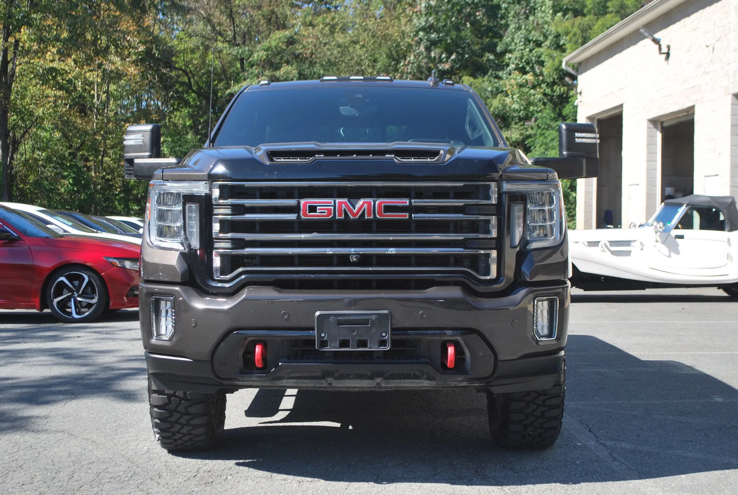 Used 2020 GMC Sierra 2500 AT4 w/ AT4 Premium Package AWD/4WD image 2