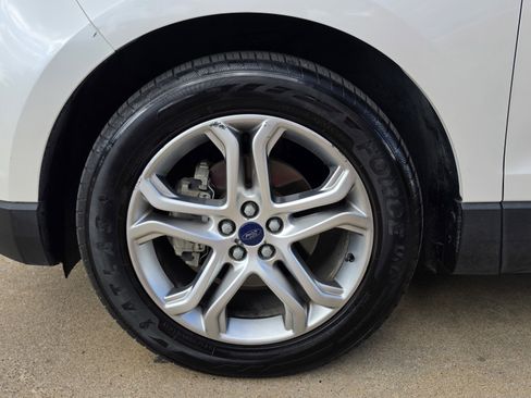 Used 2016 Ford Edge Titanium w/ Technology Package image 13