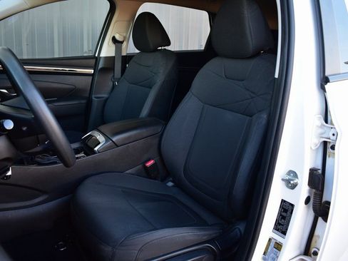 Used 2024 Hyundai Tucson SE image 15