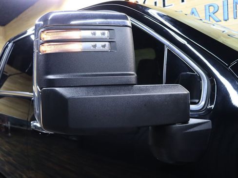 Used 2024 GMC Sierra 2500 Denali w/ Denali Reserve Package image 8