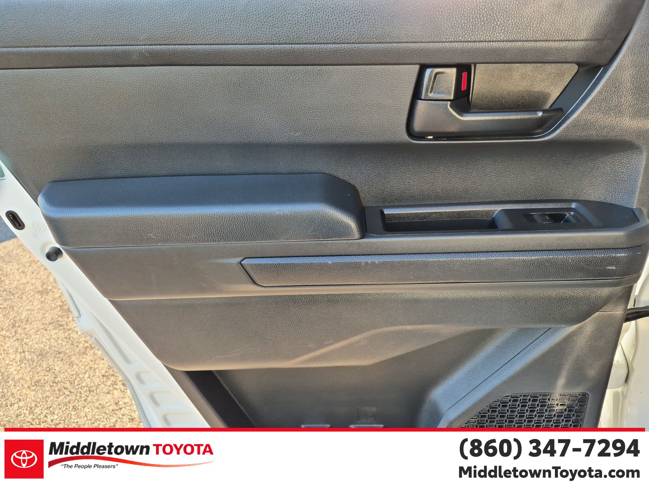 Used 2025 Toyota Tacoma SR5 AWD/4WD image 28