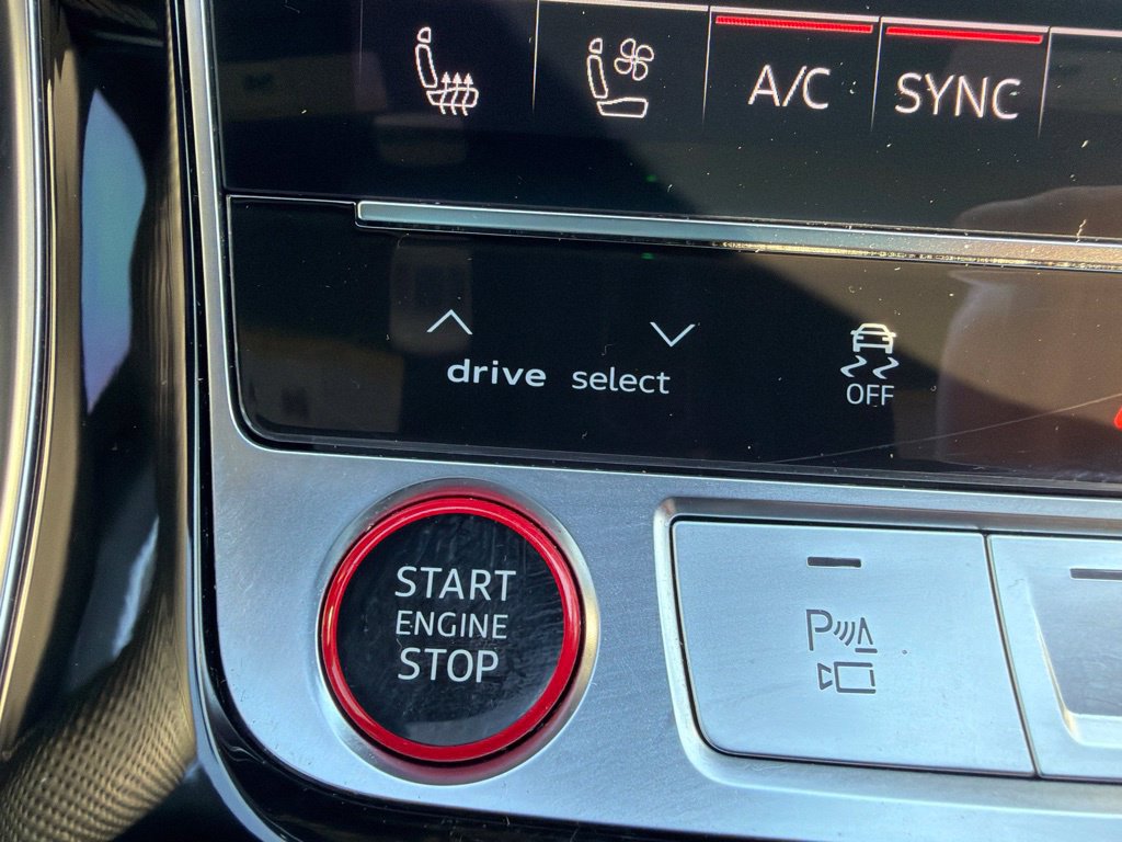 Used 2024 Audi SQ8 Prestige AWD/4WD image 39