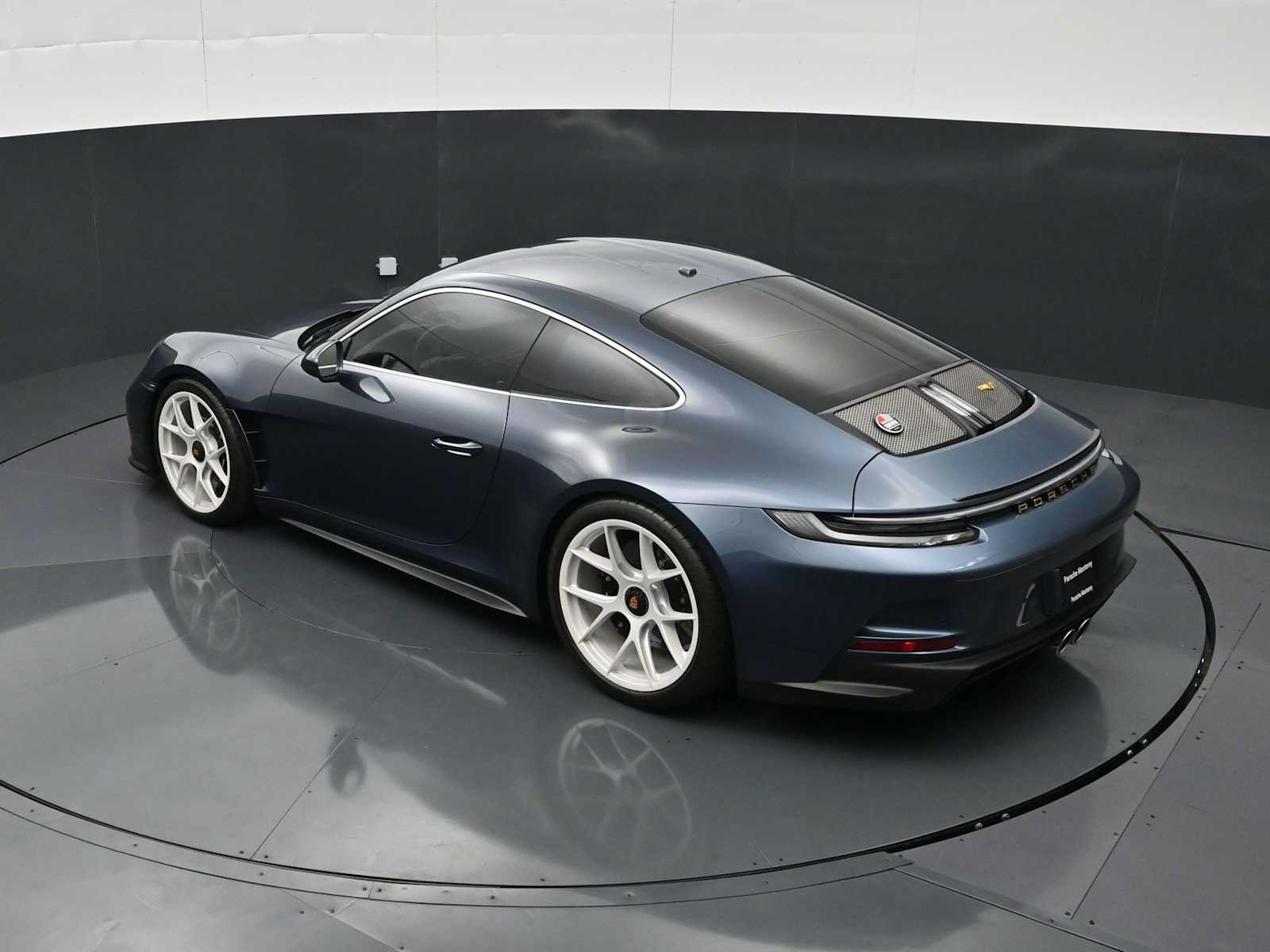 Certified 2024 Porsche 911 GT3 RS RWD image 36