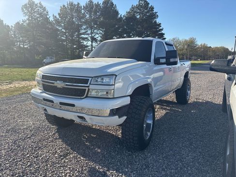 Used 2006 Chevrolet Silverado 1500 LT w/ Light Duty Power Package image 8