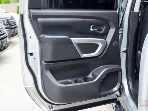 Used 2017 Nissan Titan PRO-4X image 20