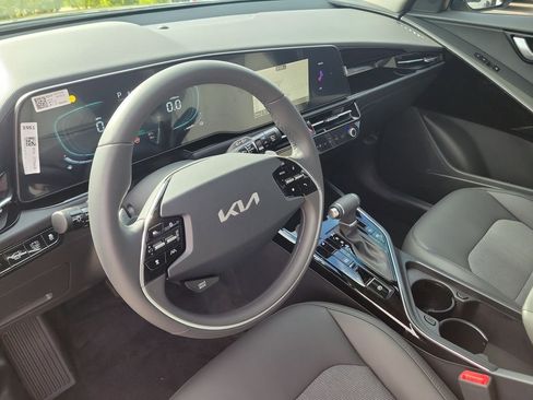 New 2026 Kia Niro EX w/ EX Premium Package FWD image 24