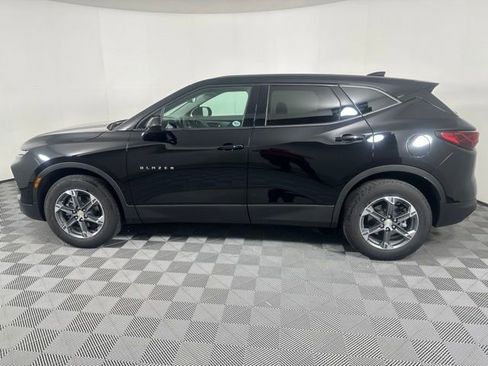 Used 2025 Chevrolet Blazer LT AWD/4WD image 8