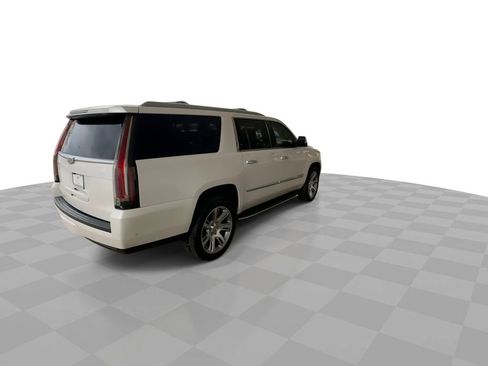 Used 2017 Cadillac Escalade ESV Luxury image 8