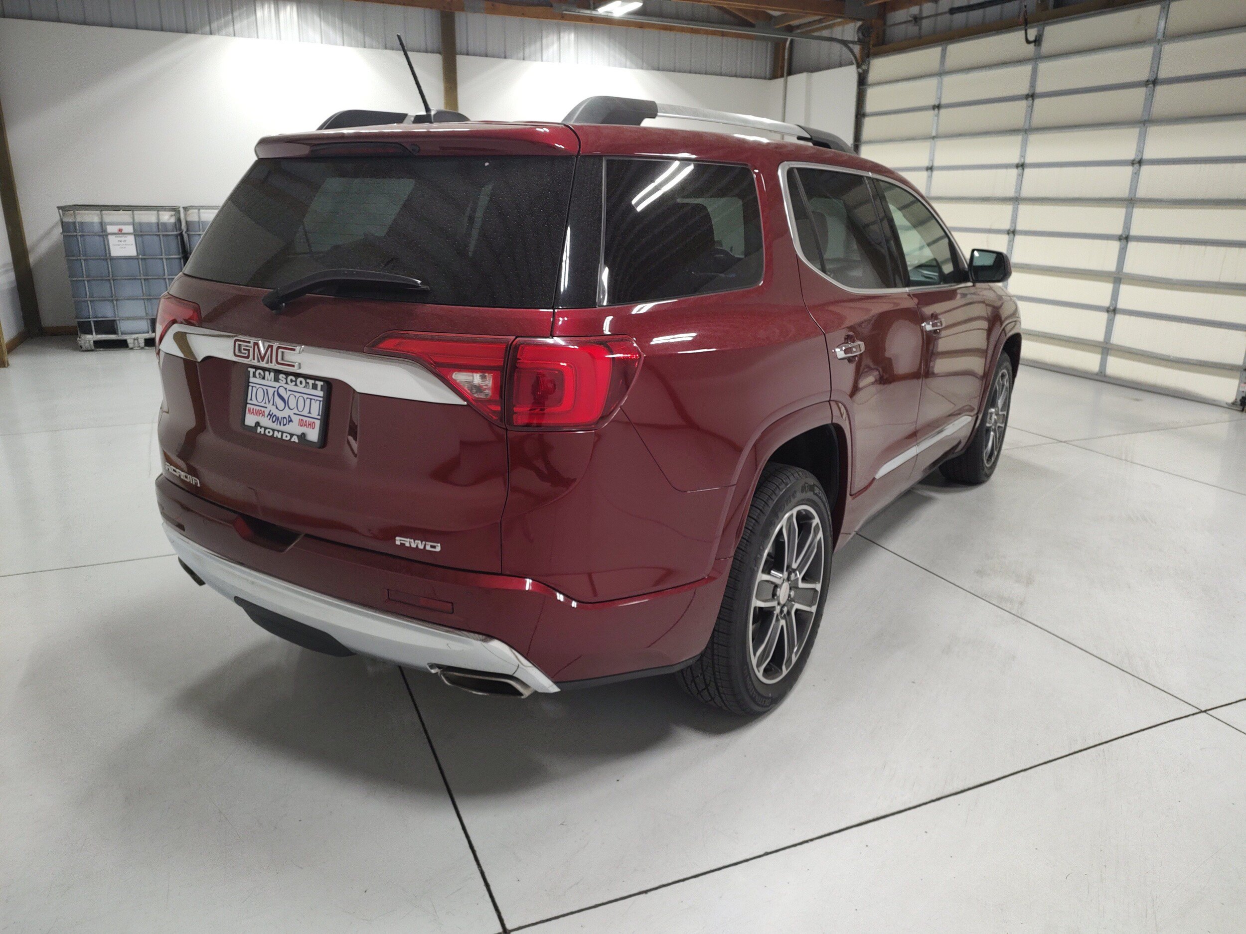 Used 2018 GMC Acadia Denali AWD/4WD image 14