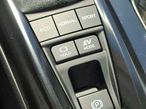 Certified 2026 Toyota Camry SE w/ Convenience Package FWD image 25