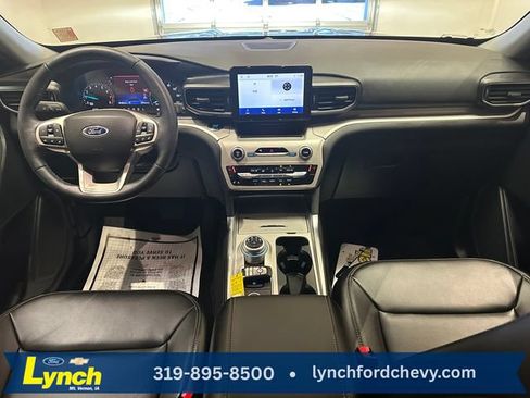 Used 2024 Ford Explorer XLT w/ Equipment Group 202A AWD/4WD image 8