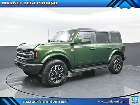 New 2025 Ford Bronco Outer Banks image 1