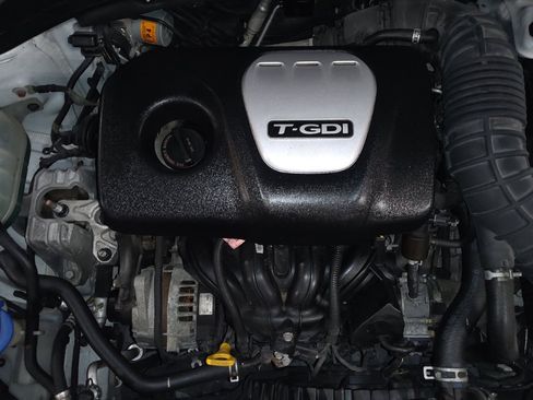 Used 2018 Hyundai Elantra GT Sport w/ Sport Tech Package 04 FWD image 30