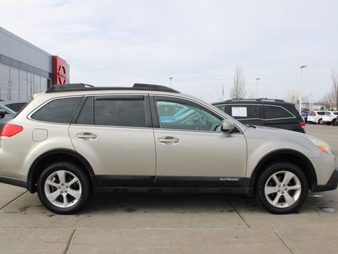 Used 2014 Subaru Outback 2.5i Premium image 6