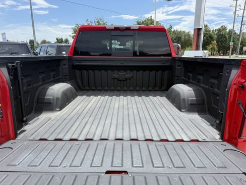 Used 2025 Chevrolet Silverado 1500 ZR2 w/ Technology Package AWD/4WD image 31