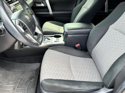Used 2016 Toyota 4Runner SR5 image 10
