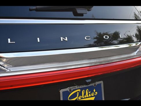 Used 2018 Lincoln Navigator L Select image 57