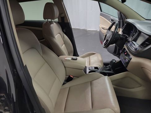 Used 2016 Hyundai Tucson Limited image 23