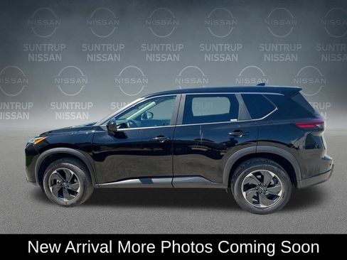 Used 2024 Nissan Rogue SV AWD/4WD image 2
