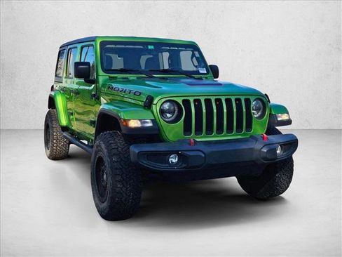 Used 2018 Jeep Wrangler Unlimited Sahara image 3