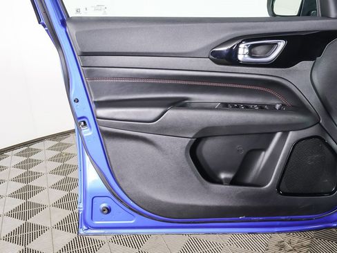 Used 2024 Jeep Compass Trailhawk image 17