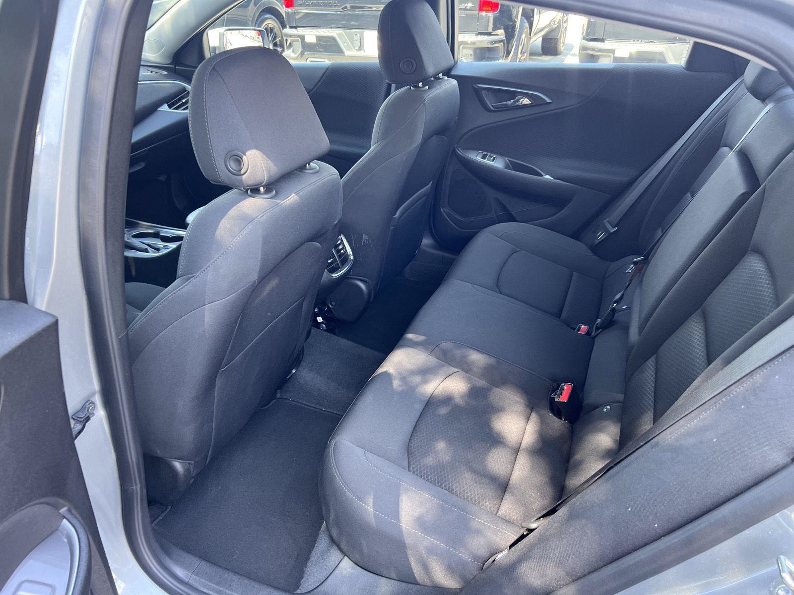 Used 2025 Chevrolet Malibu LT FWD image 15