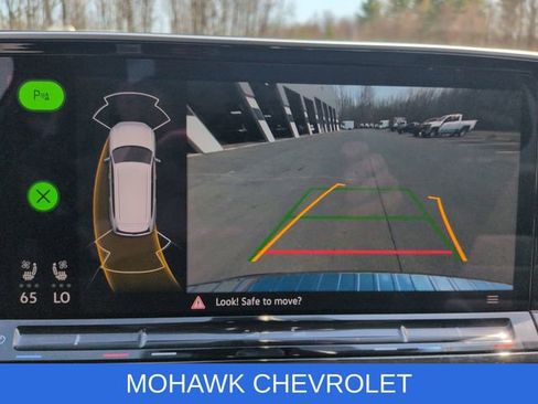 Used 2025 Volkswagen Atlas SEL image 16